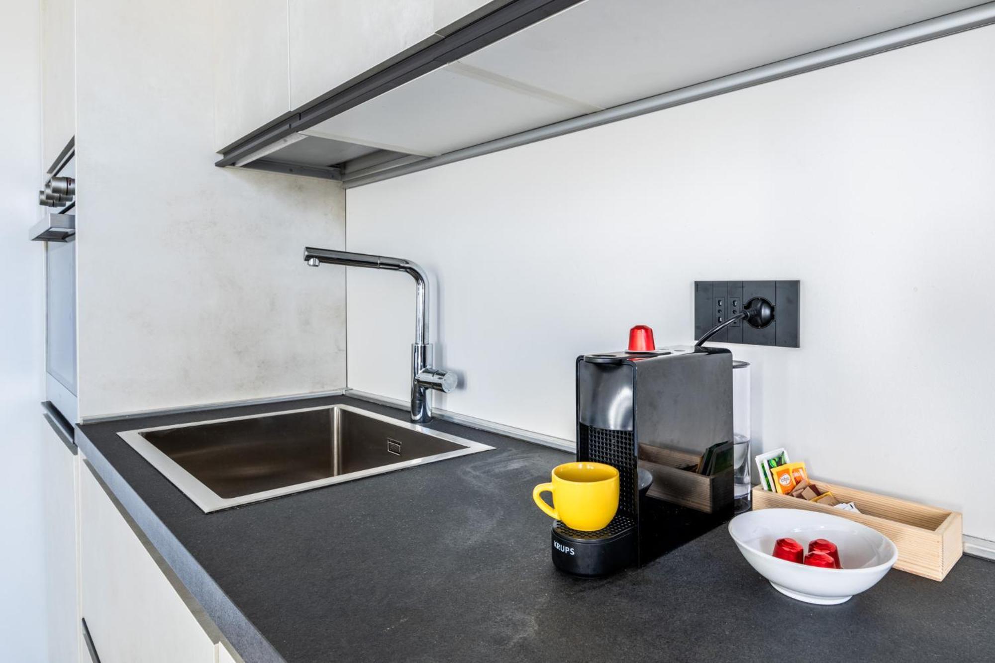Boccadasse Chic Urban Retreat Genoa Bagian luar foto